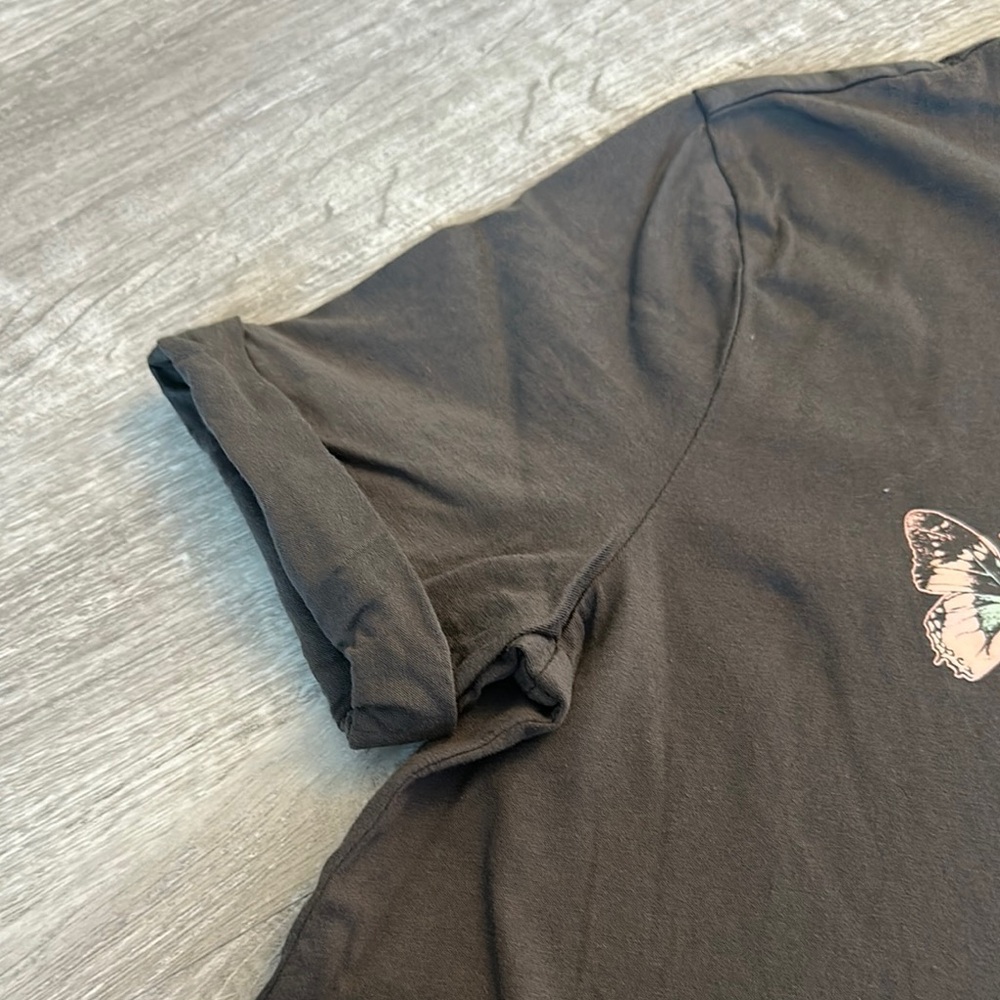 H&M Dark Gray T-Shirt with Butterfly Print - Picture 3 of 6